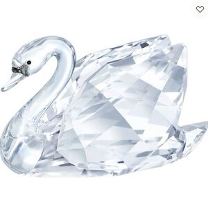 BEAUTIFUL SWAROVSKI
CRYSTAL MEDIUM “SWAN"
FIGURINE